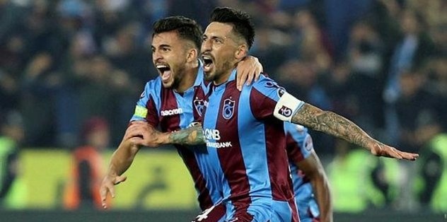Trabzonspor üç futbolcuyu bitiriyor 15