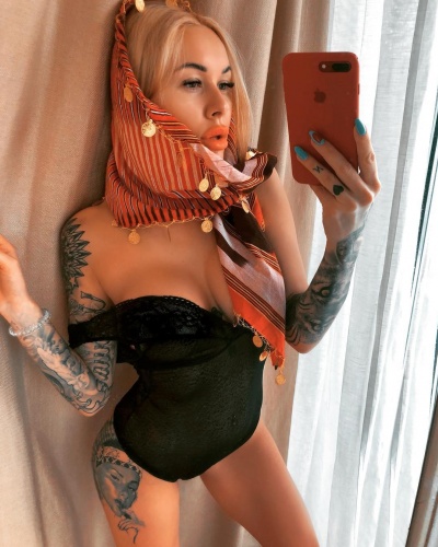 Irina Morozyuk seksi fotoğraflarıyla Instagram'ı salladı 35