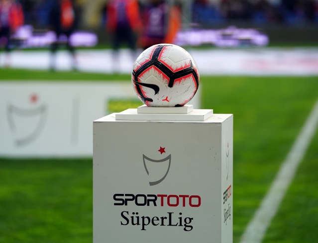2020 Süper Lig'de sözleşmesi bitecek (biten) futbolcular 3