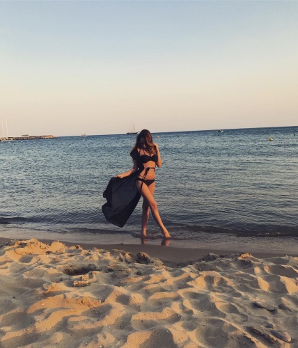 Todor Nedelev'in sevgilisi sosyal Anita Terziyska Instagram'ı salladı 28