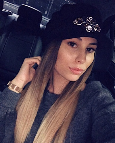 Todor Nedelev'in sevgilisi sosyal Anita Terziyska Instagram'ı salladı 25