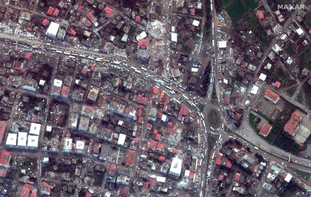 Depremdeki tahribat uydu görüntülerine yansıdı! Öncesi ve sonrası paylaşıldı… 21