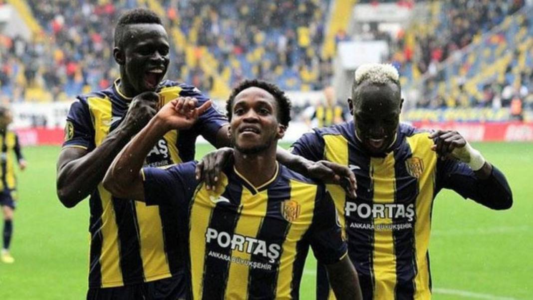Fırtına uçacak! Trabzonspor 2 forvetle transfer sezonunu açıyor 9