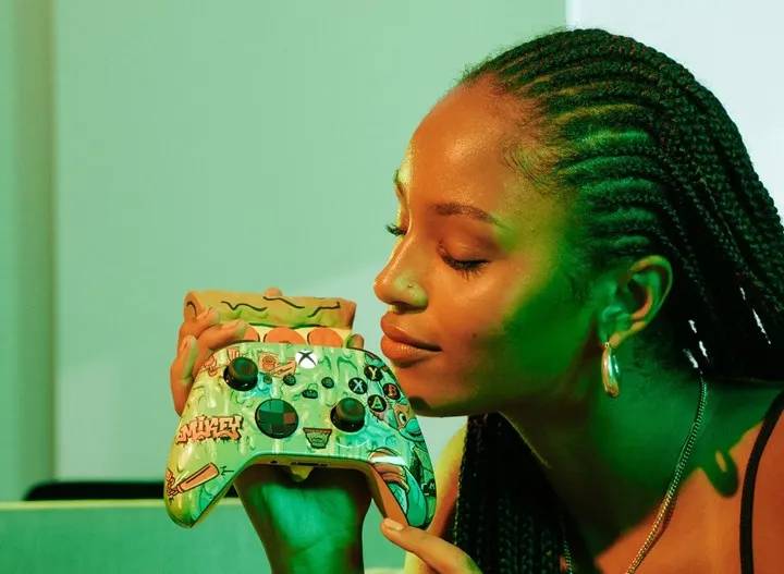 Microsoft, 'pizza kokulu' Xbox denetleyicisini tanıttı! 2
