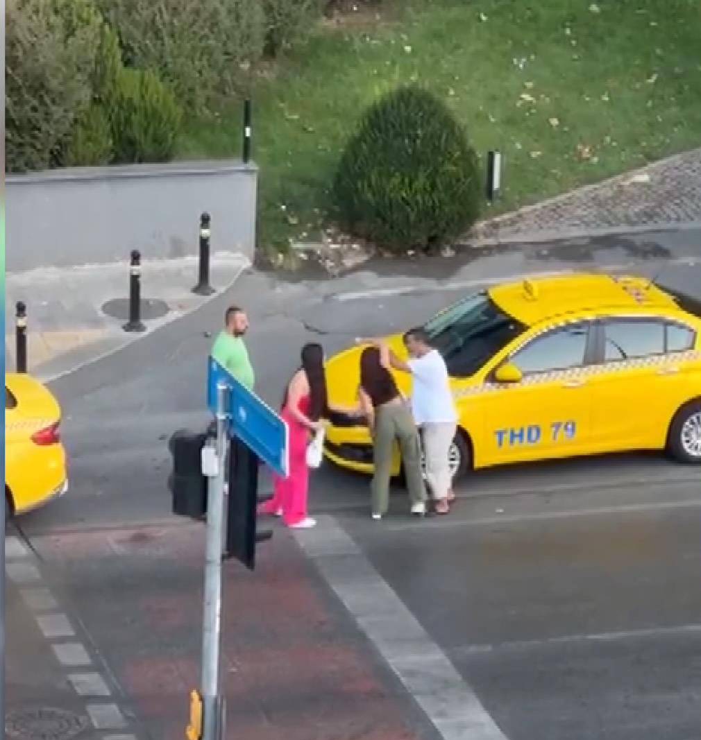 Ortalık birbirine girdi: Taksici ile yabancı uyruklu kadınlar arasında kavga 6