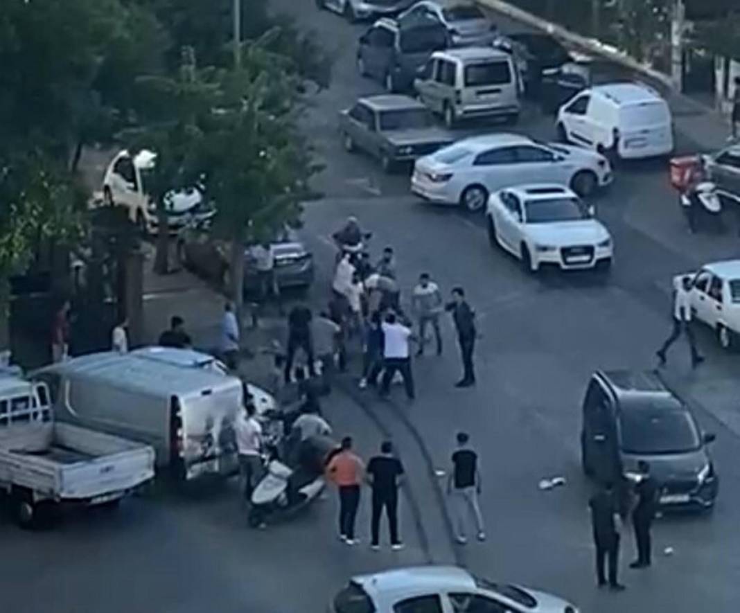 Trafikte sopa, muşta ve bıçaklı kavga: AK Partili başkan yardımcısı darp edildi 2
