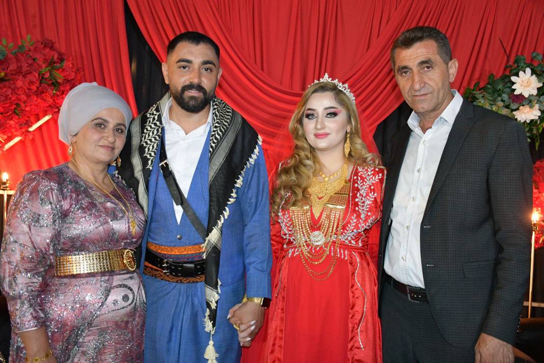 'Tıvorlu İsmail'in oğluna 2 gün 2 gece süren düğün: Milyonlarca liralık takı takıldı 5