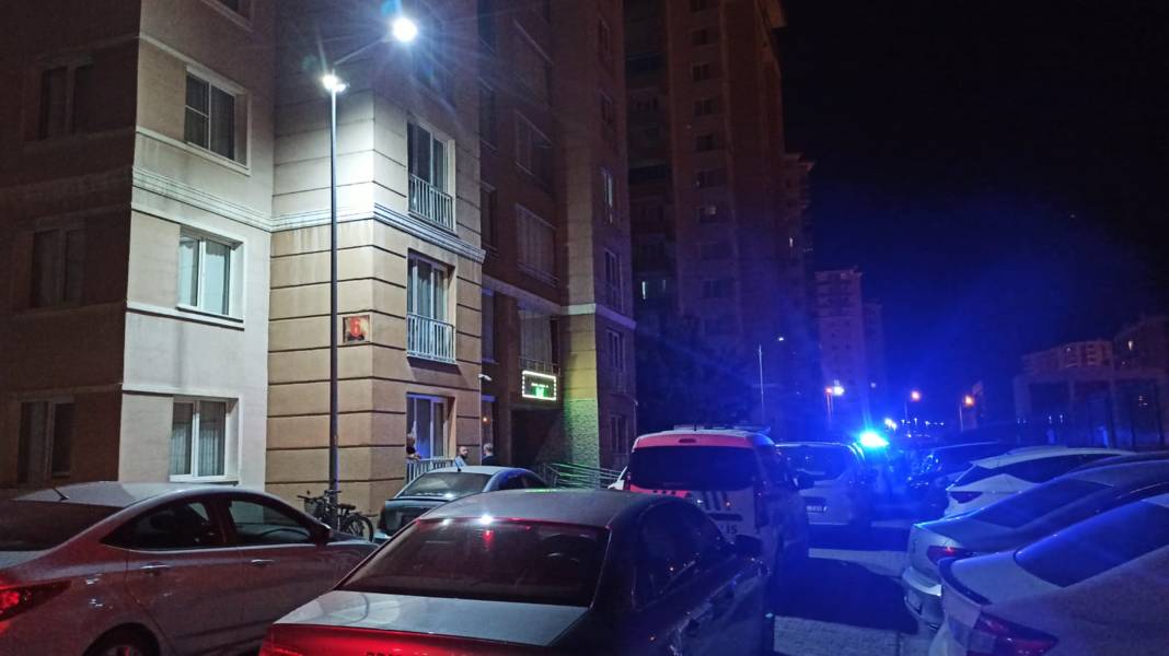 2 genç kızın ölümünde 'sevgili' detayı: 15 katlı binanın çatısından atladılar 2