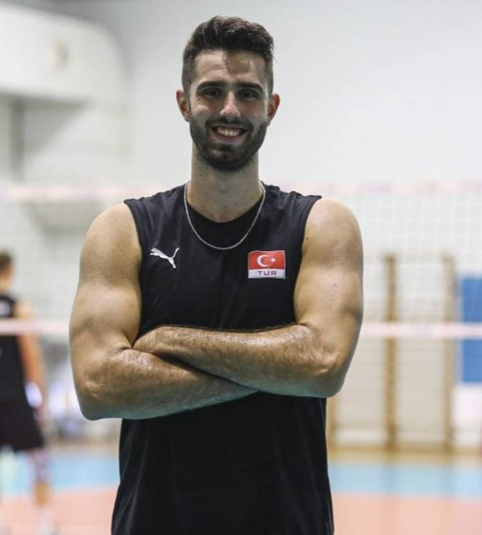 Adis Lagumdzija kimdir, aslen nereli, kaç yaşında, boyu, kardeşi kim, hangi takımda oynuyor, doğum tarihi, Instagram, sevgilisi? 1