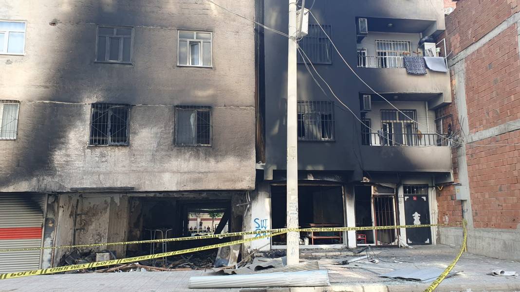 Tekstil atölyesinde yangın: 25 kişi dumandan etkilendi, 2 yaralı 1