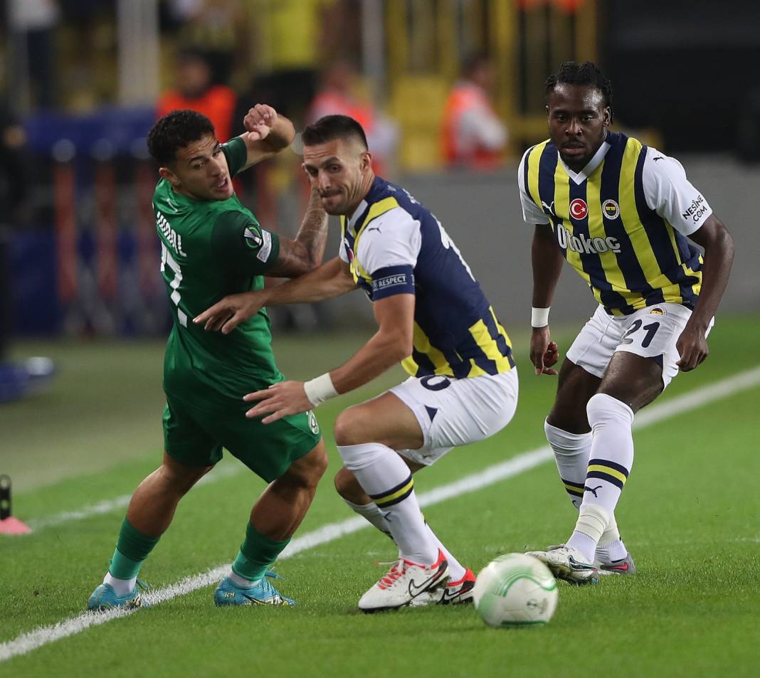Fenerbahçe rakibini 3-1 yendi 16