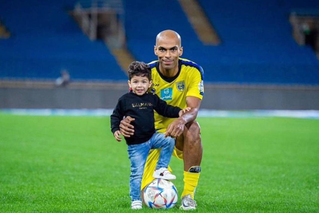 40 gündür yoğun bakımdaydı: Antalyasporlu Naldo'nun oğlundan acı haber 4
