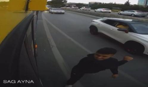 Korku dolu anlar: İETT otobüsü şoförüne bıçaklı saldırı 8