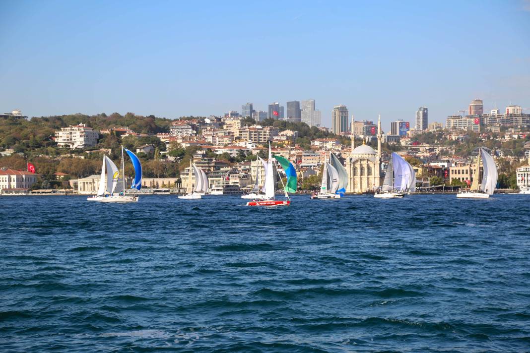 Cumhuriyet'in 100'üncü yılında görkemli şölen: 100 yelkenli İstanbul Boğazı'nda 2