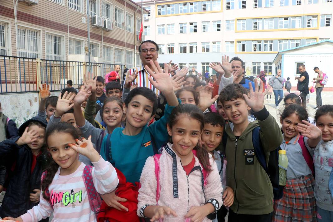 Çocukken okuduğu masal kitabından etkilenip, 44 dil öğrendi: 'Bana inanmayanlar test edebilir' 3