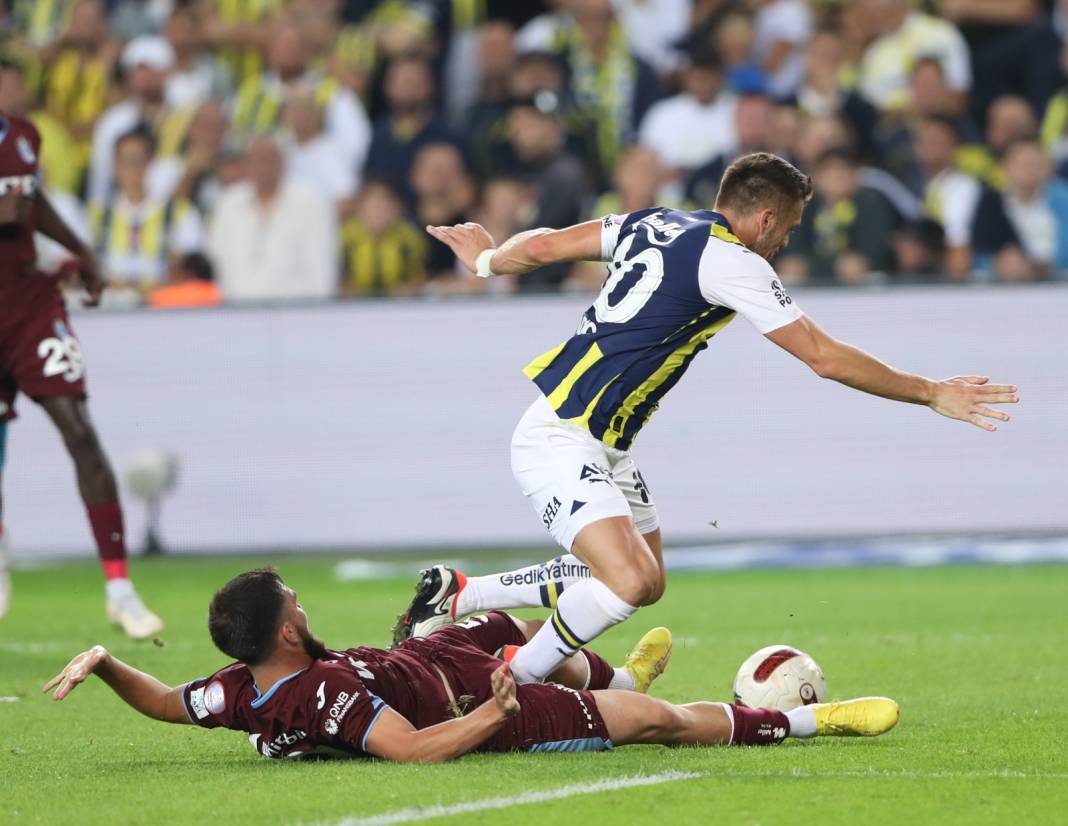 Fenerbahçe'nin serisini Trabzonspor bitirdi! 26 yıl sonra tarihe geçen zafer 43