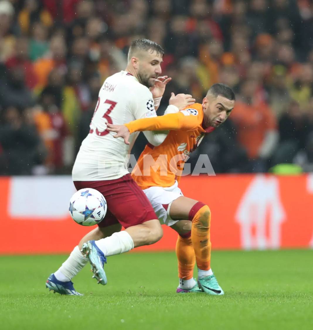 Galatasaray Manchester United ile berabere kaldı 31