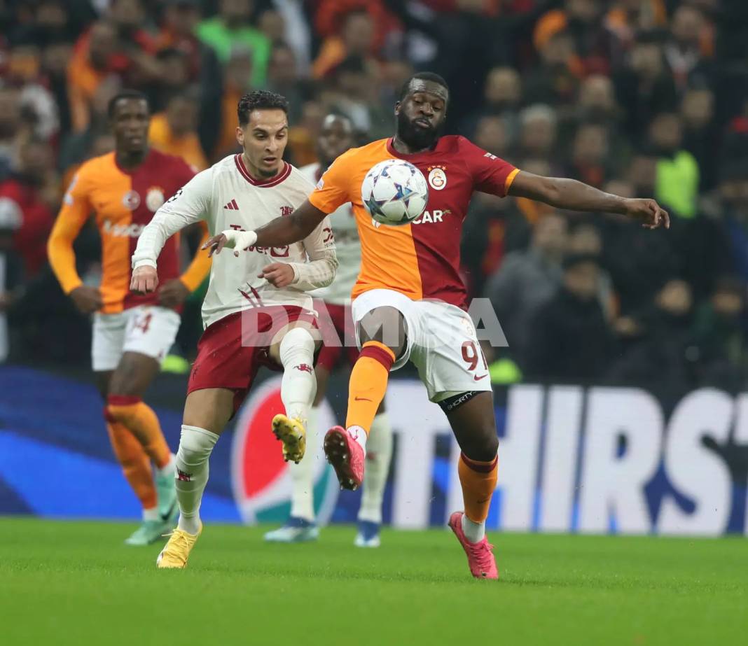 Galatasaray Manchester United ile berabere kaldı 26