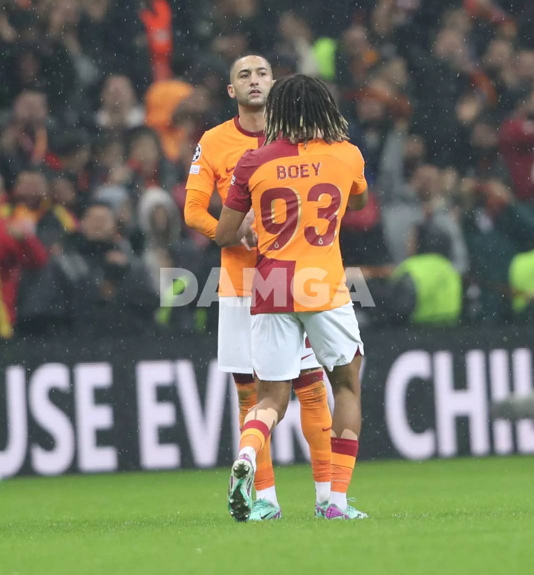 Galatasaray Manchester United ile berabere kaldı 14