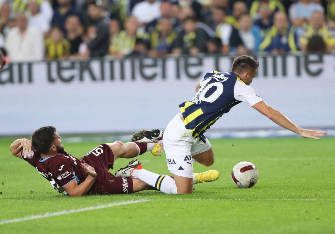 Fenerbahçe'nin serisini Trabzonspor bitirdi! 26 yıl sonra tarihe geçen zafer 16
