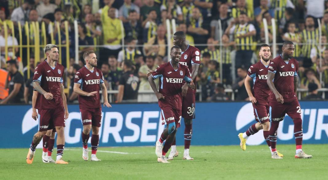 Fenerbahçe'nin serisini Trabzonspor bitirdi! 26 yıl sonra tarihe geçen zafer 10
