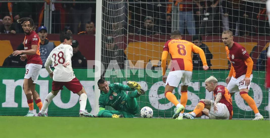Galatasaray Manchester United ile berabere kaldı 5