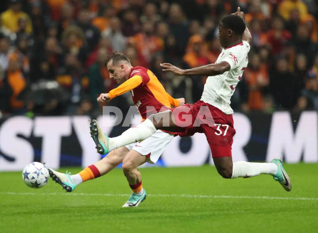 Galatasaray Manchester United ile berabere kaldı 6