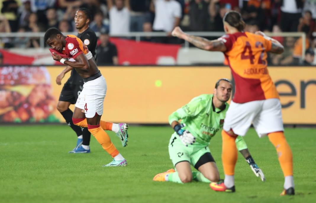 Hatayspor, Galatasaray'ın yenilmezlik serisine son verdi 17