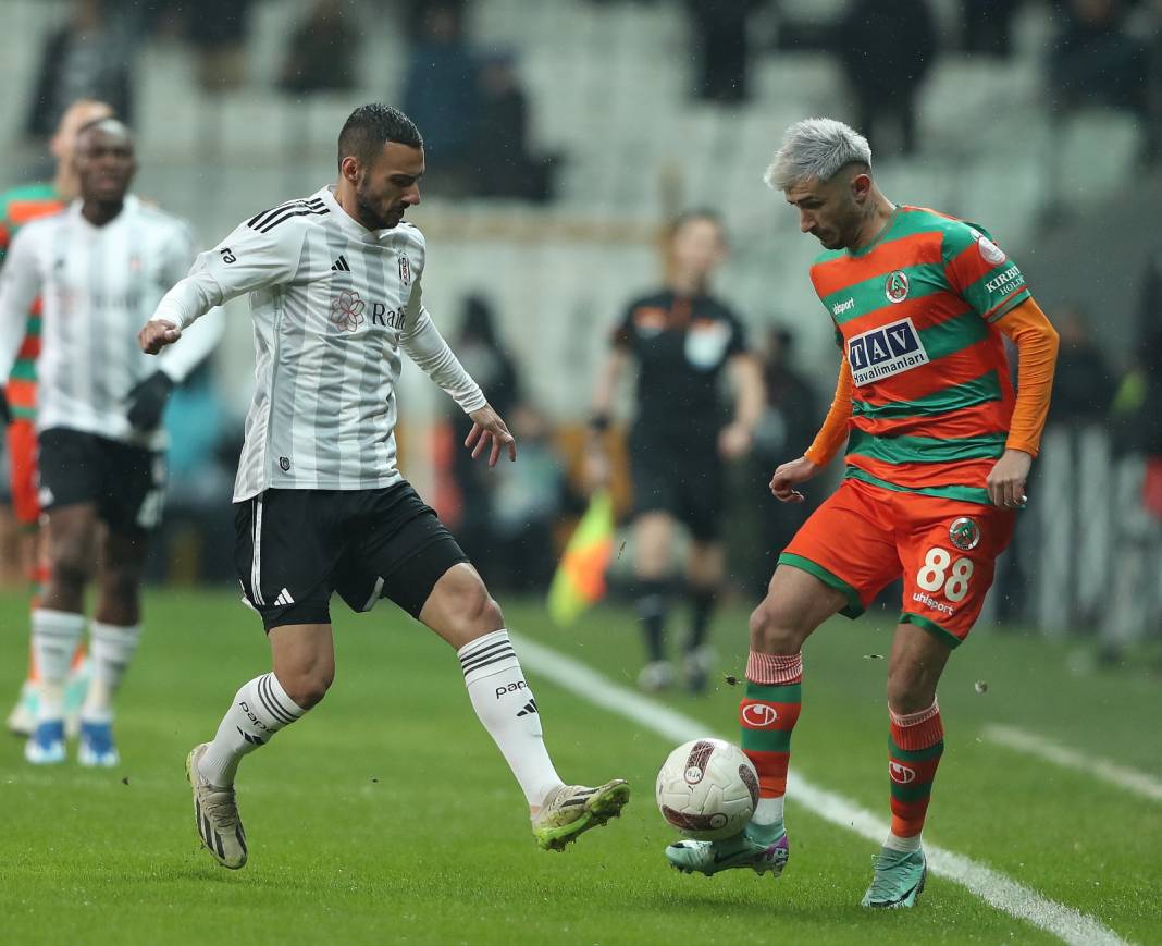 Beşiktaş Alanyaspor'a kaybetti: Galibiyet özlemi 3 maça çıktı 25