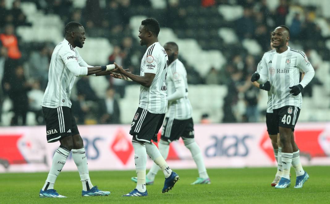Beşiktaş Alanyaspor'a kaybetti: Galibiyet özlemi 3 maça çıktı 24