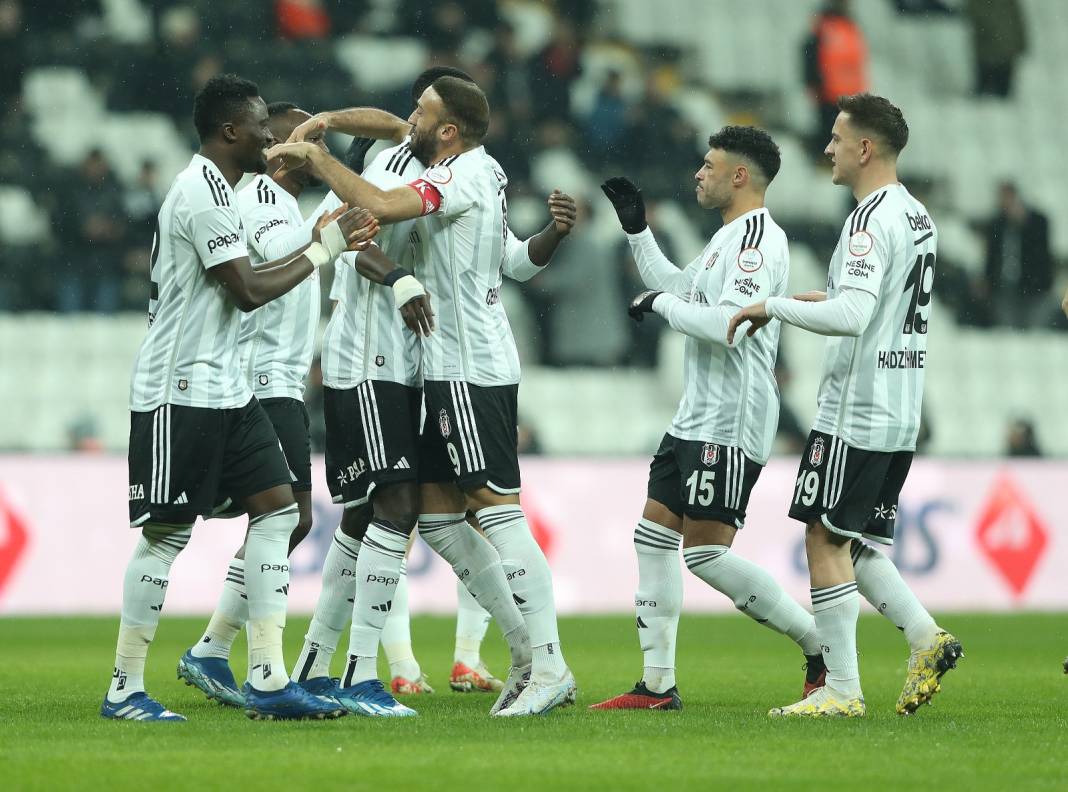 Beşiktaş Alanyaspor'a kaybetti: Galibiyet özlemi 3 maça çıktı 20