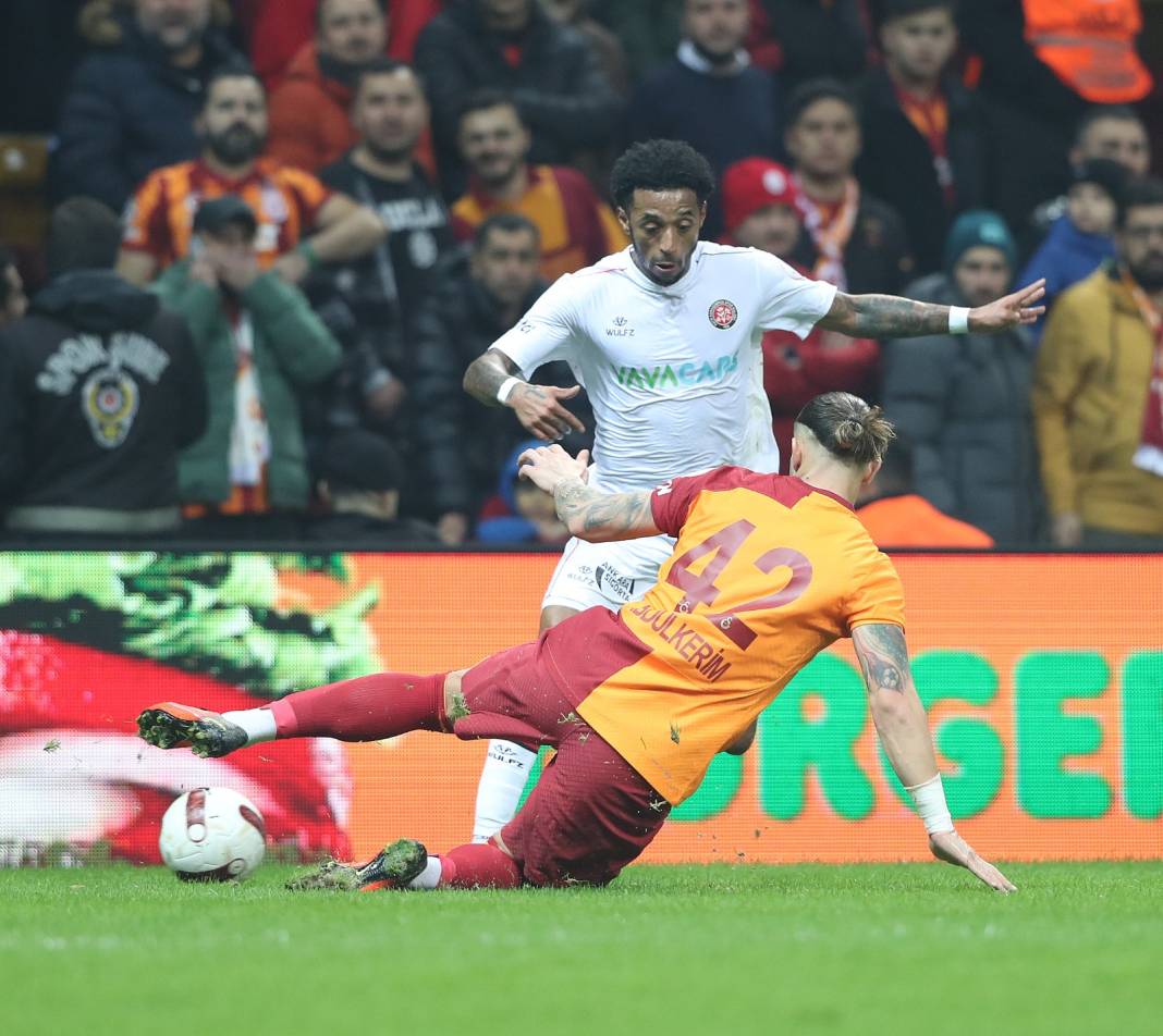 Galatasaray Karagümrük'ü tek golle geçti 19