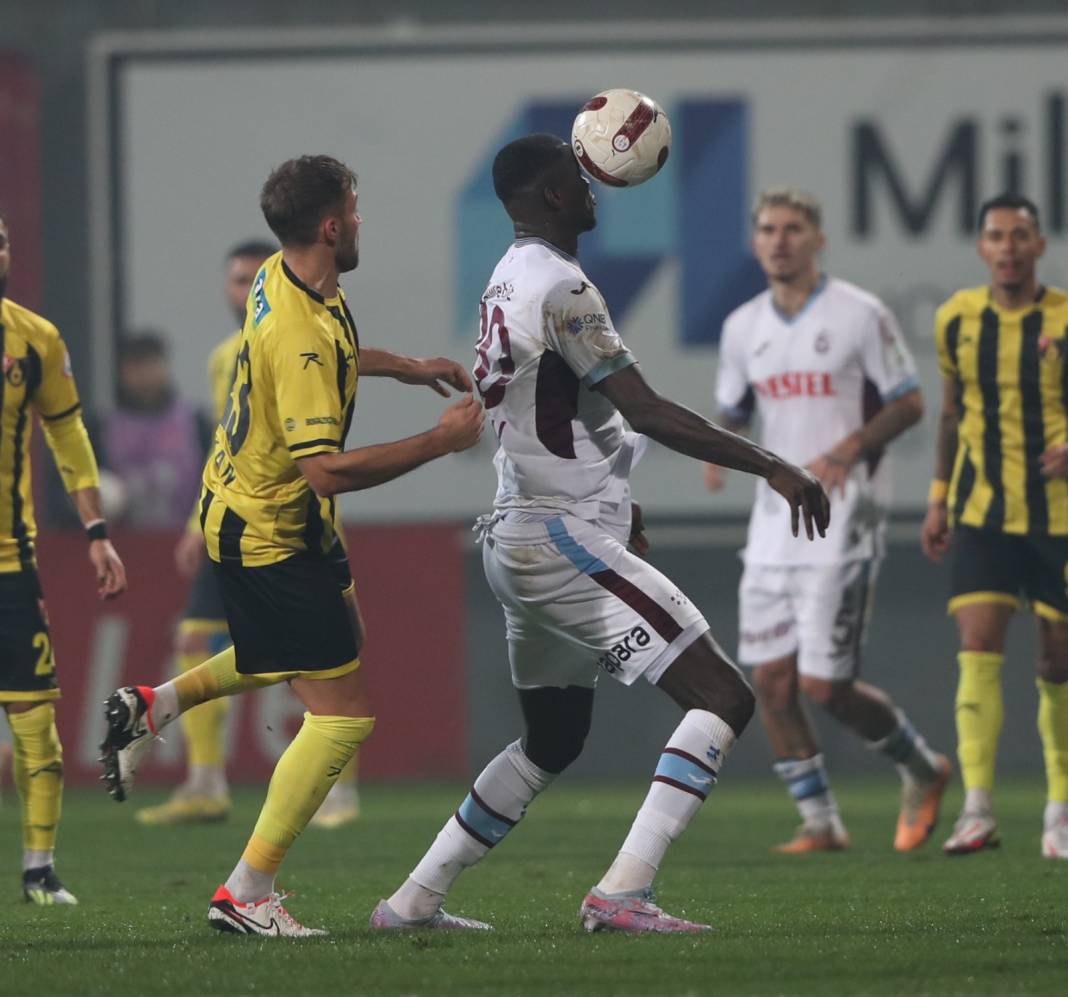 İstanbulspor-Trabzonspor maçı fotoğrafları 22