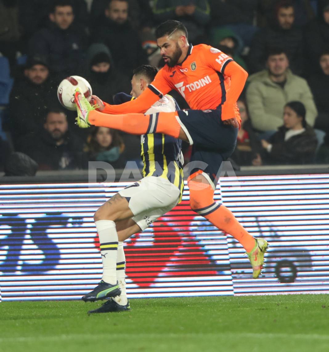 Fenerbahçe rakibi Başakşehir'i 1-0 yendi 11