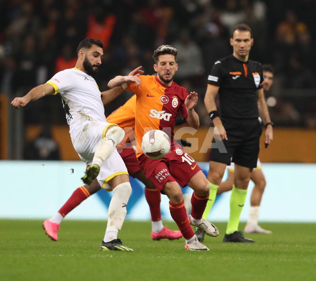 Galatasaray sahasında İstanbulspor'u 3-1 mağlup etti 27