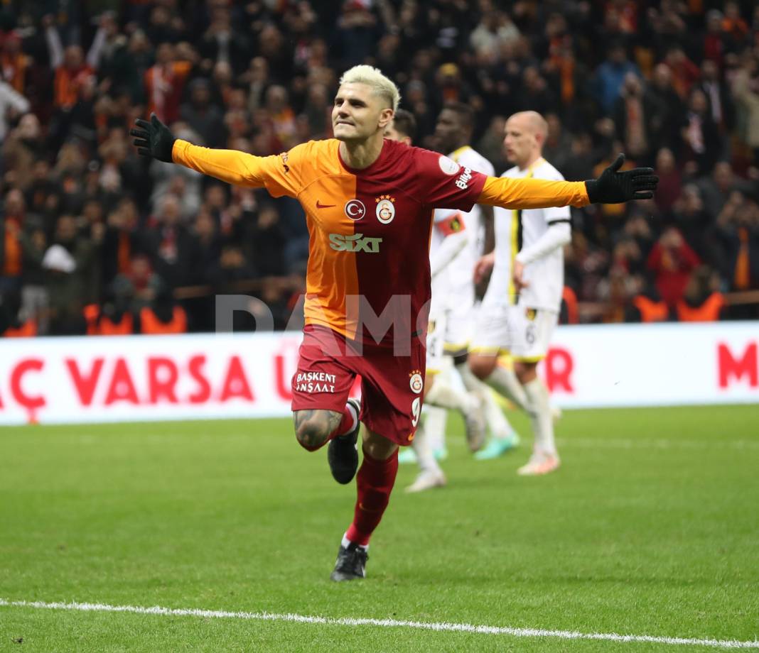 Galatasaray sahasında İstanbulspor'u 3-1 mağlup etti 13