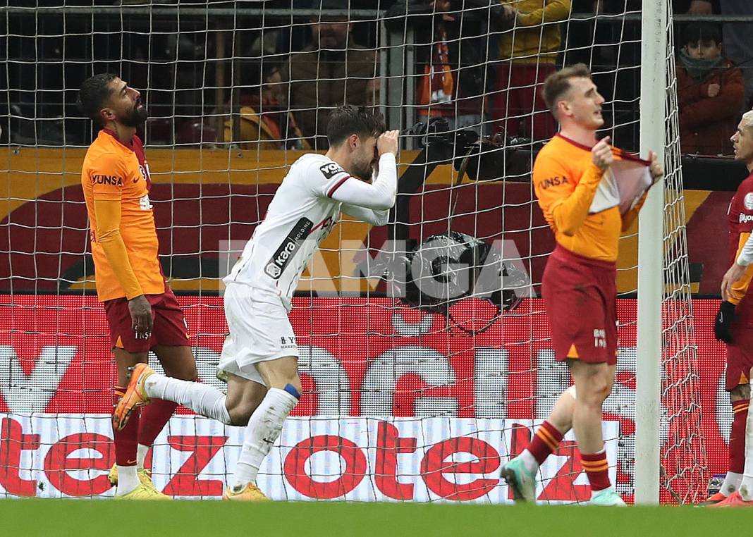 Galatasaray son dakika golüyle galibiyeti buldu 13
