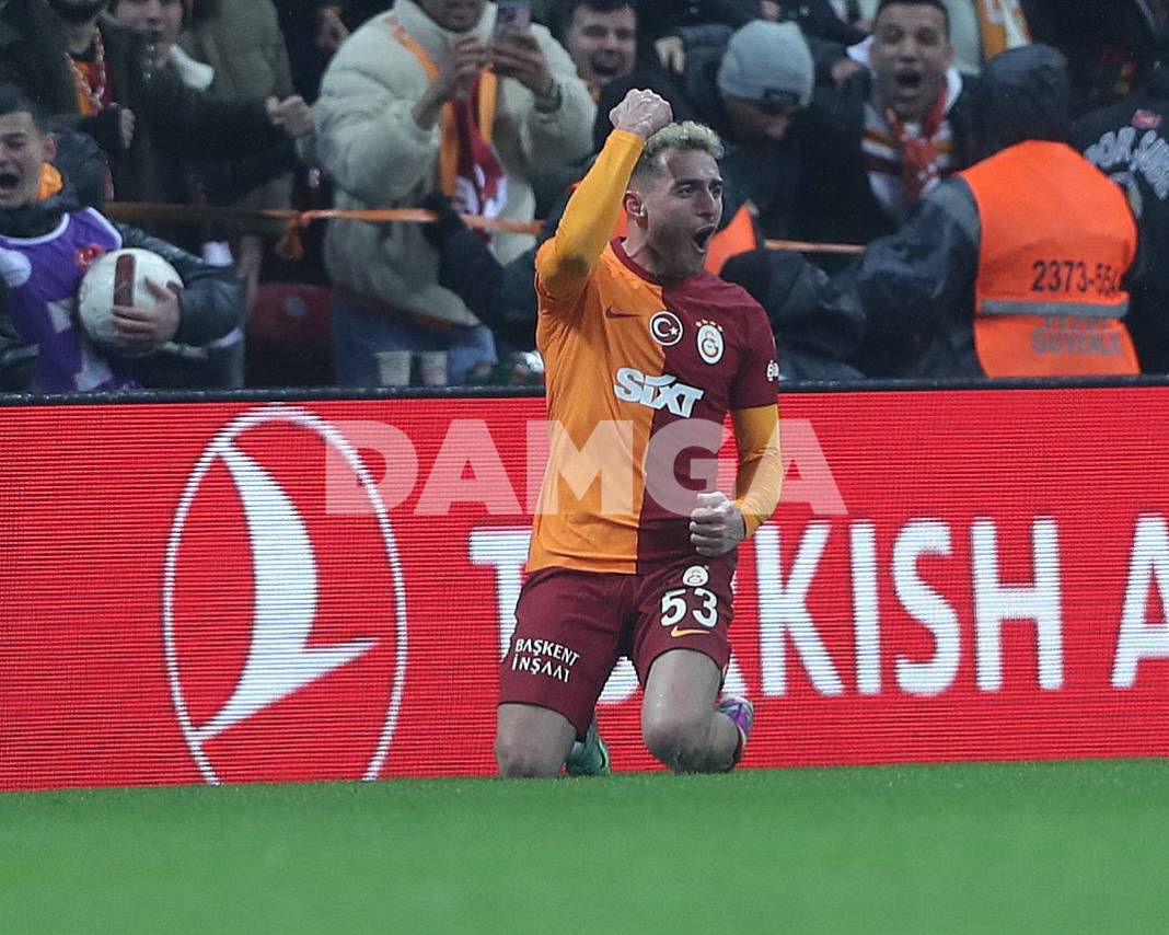 Galatasaray son dakika golüyle galibiyeti buldu 14