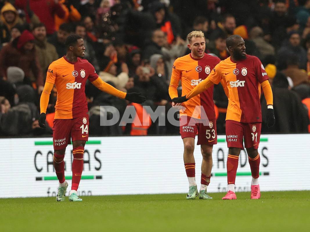 Galatasaray son dakika golüyle galibiyeti buldu 17