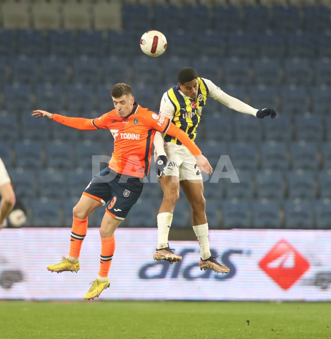 Fenerbahçe rakibi Başakşehir'i 1-0 yendi 25