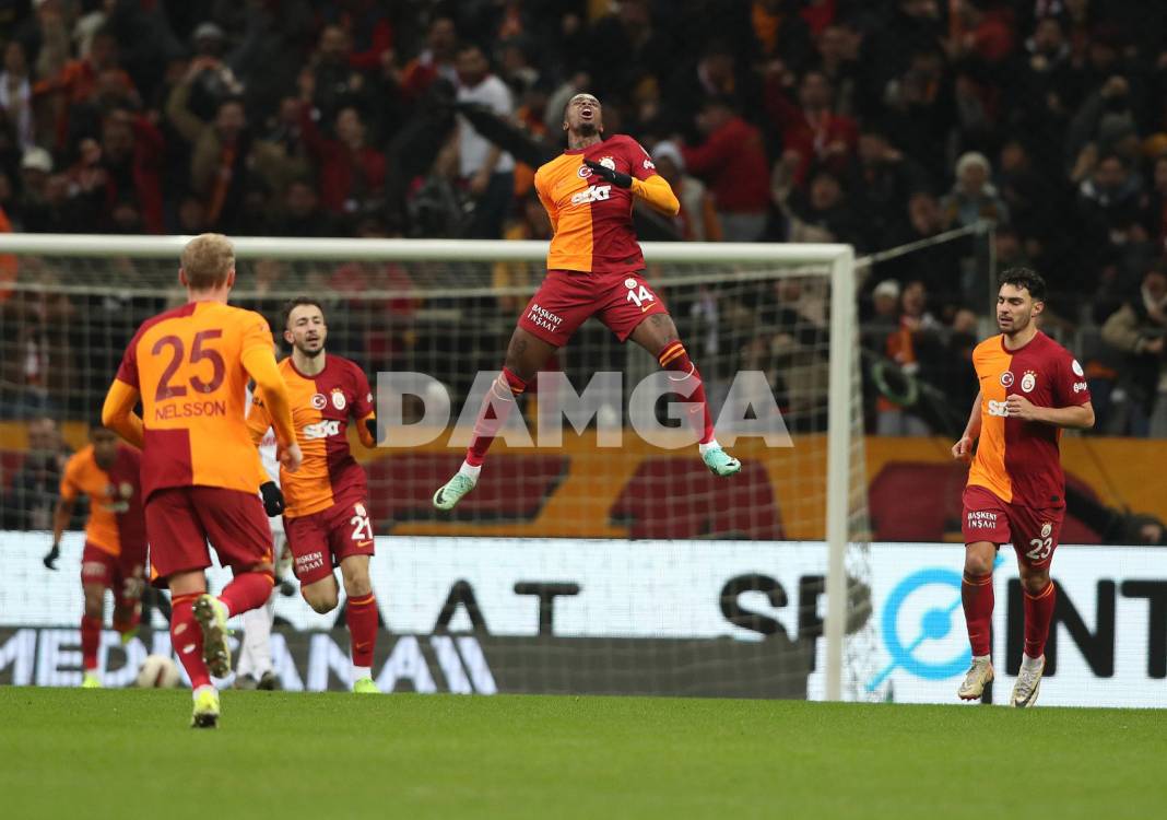 Galatasaray son dakika golüyle galibiyeti buldu 5