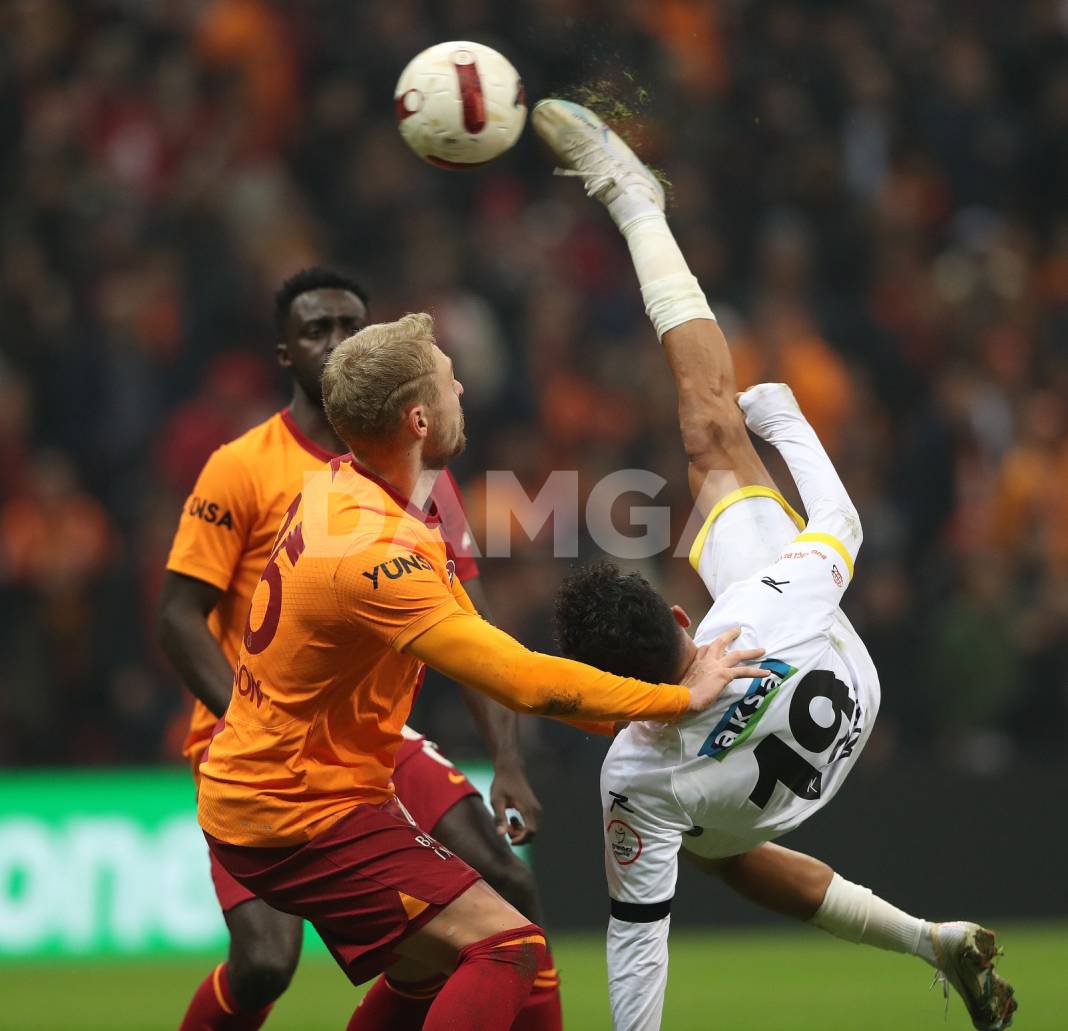 Galatasaray sahasında İstanbulspor'u 3-1 mağlup etti 2
