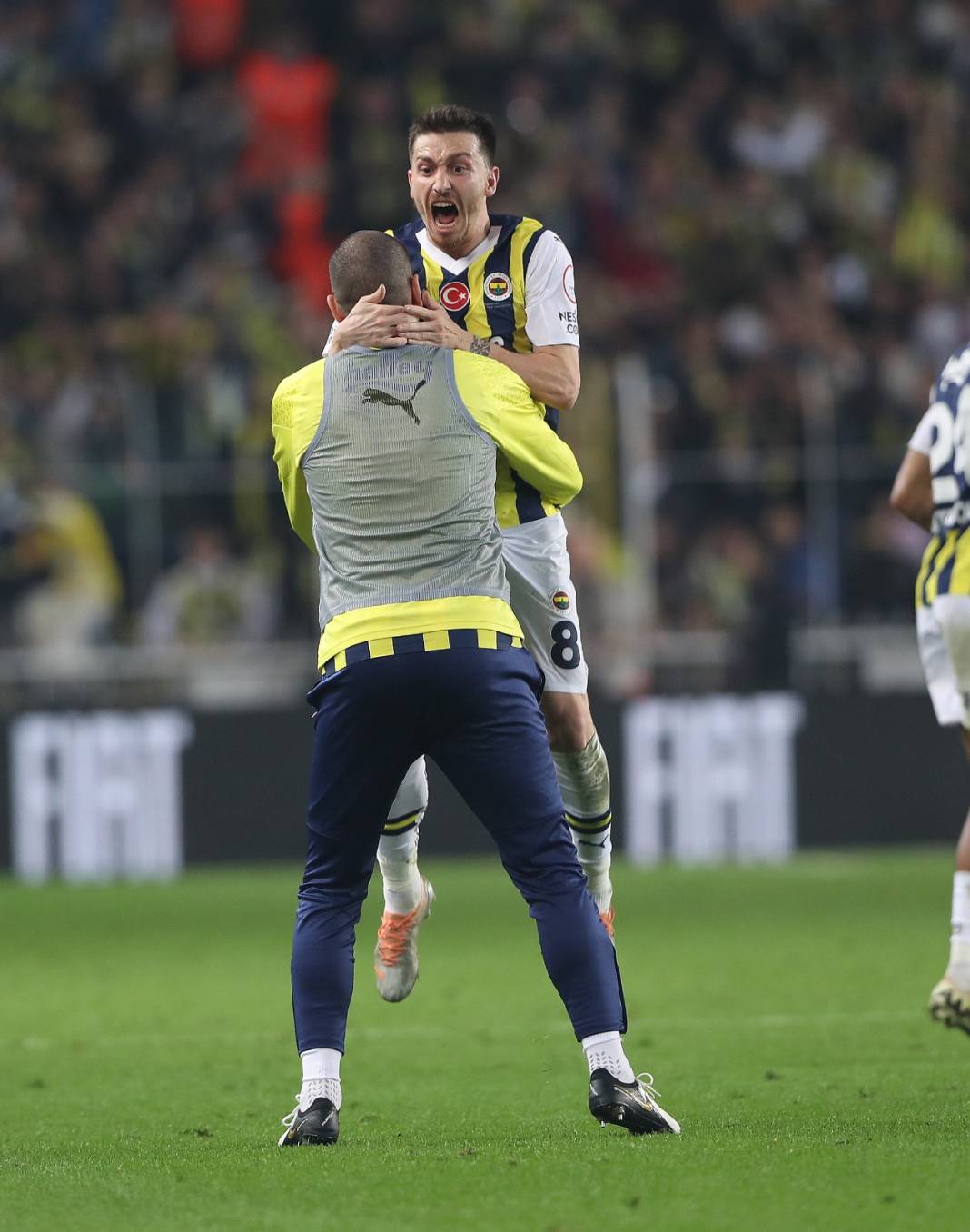 Fenerbahçe zirve yarışında hata yapmadı, uzatmalarda kazandı 9