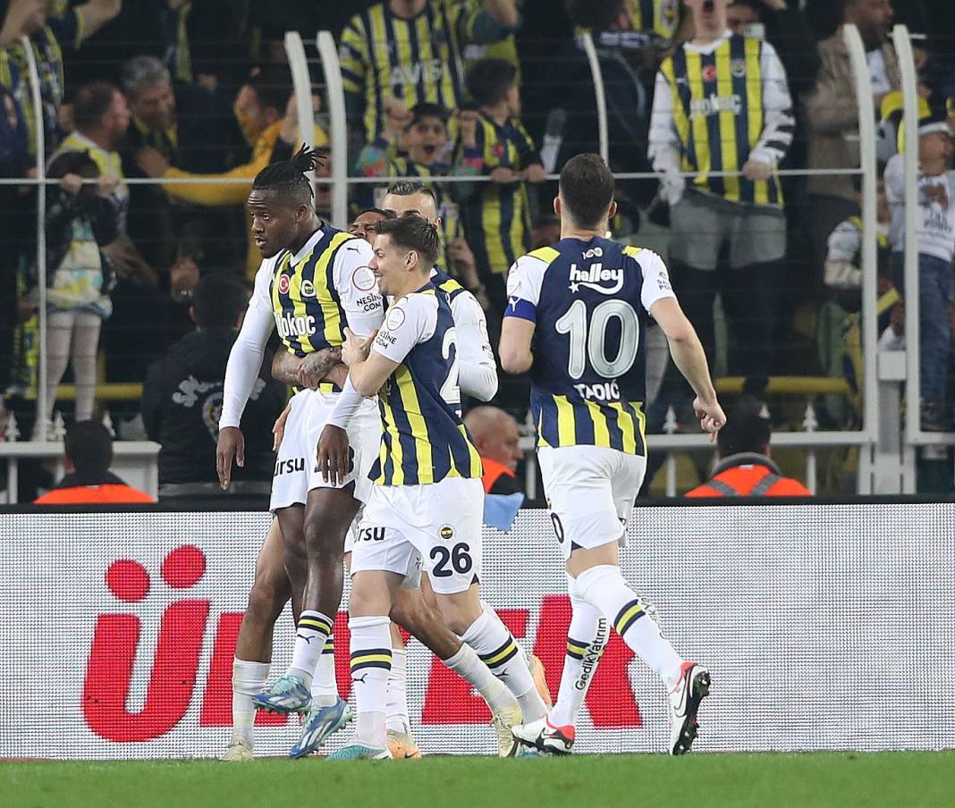 Fenerbahçe zirve yarışında hata yapmadı, uzatmalarda kazandı 6