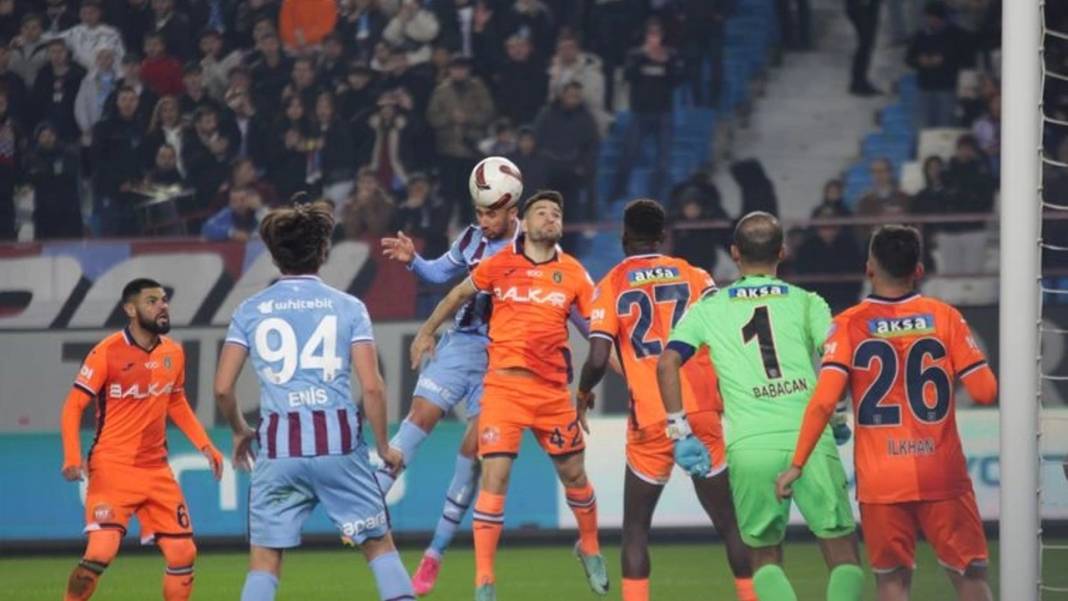 Trabzonspor'un Başakşehir maçı muhtemel 11'i belli oldu! İşte Abdullah Avcı'nın kadrosu 5