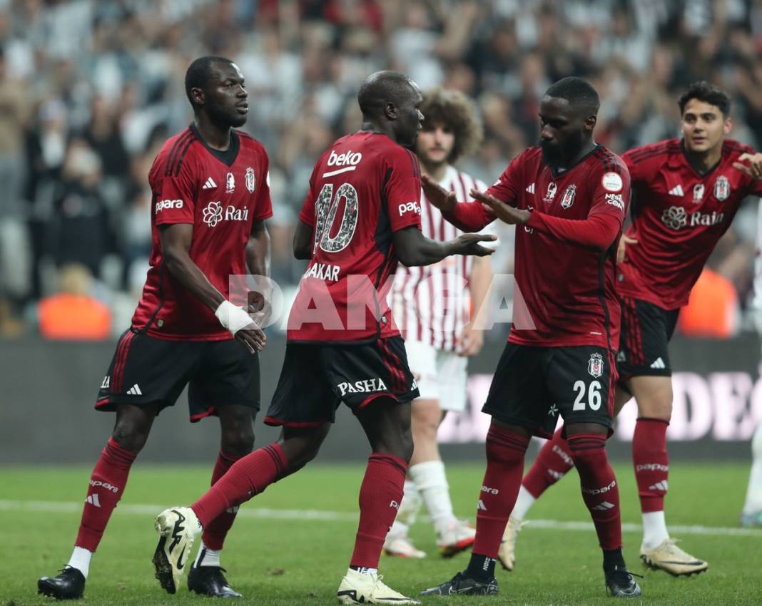 Beşiktaş, evinde Hatayspor ile berabere kaldı 1