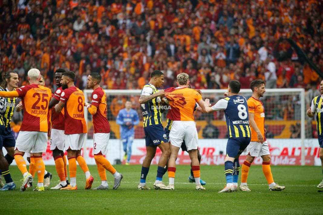 Fenerbahçe derbiyi kazandı, şampiyonluk son haftaya kaldı 1