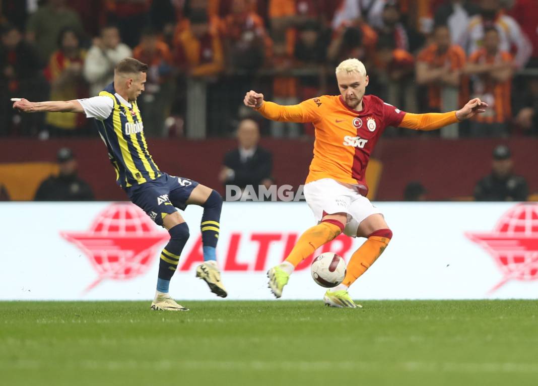 Fenerbahçe derbiyi kazandı, şampiyonluk son haftaya kaldı 10
