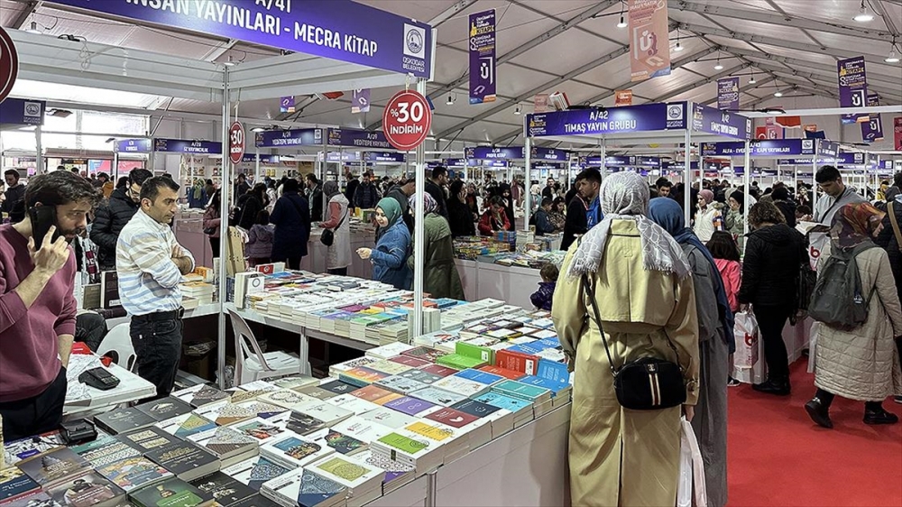 Üsküdar'da "8. Kitap Fuarı" başladı