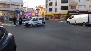 Çatalca Belediyesi zabıtalarından Ak Parti İlçe Başkanı Selim Güçbilmez'e saldırı